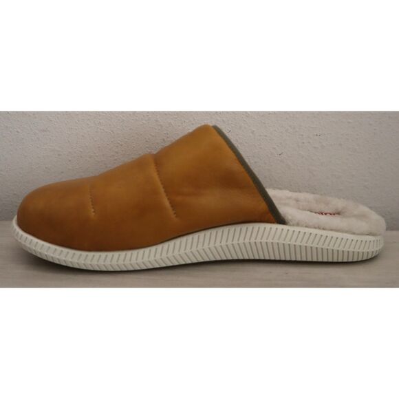 OluKai 10502 Men’s Sz 12 Gold Mua 'Ili Leather/Shearling Lined Slippers - Picture 10 of 13